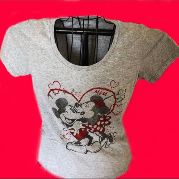 Disney Tops - 💋 Disney Mickey & Minnie Kissing Top 💋